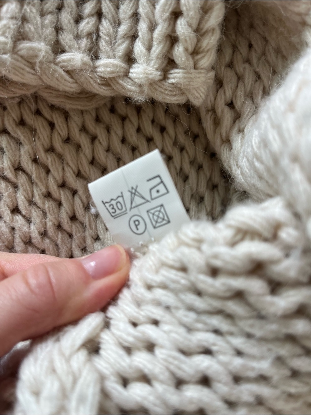 Vintage Made in Italy Cream Chunky Knit Wool Sweater - Picture 6 of 6